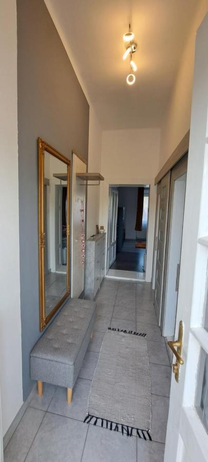 Napraforgo Apartman Apartment Сегед Екстериор снимка